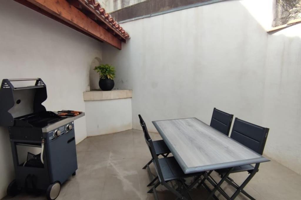 Maison De Ville 600 M Du Marche La Rochelle  Eksteriør billede